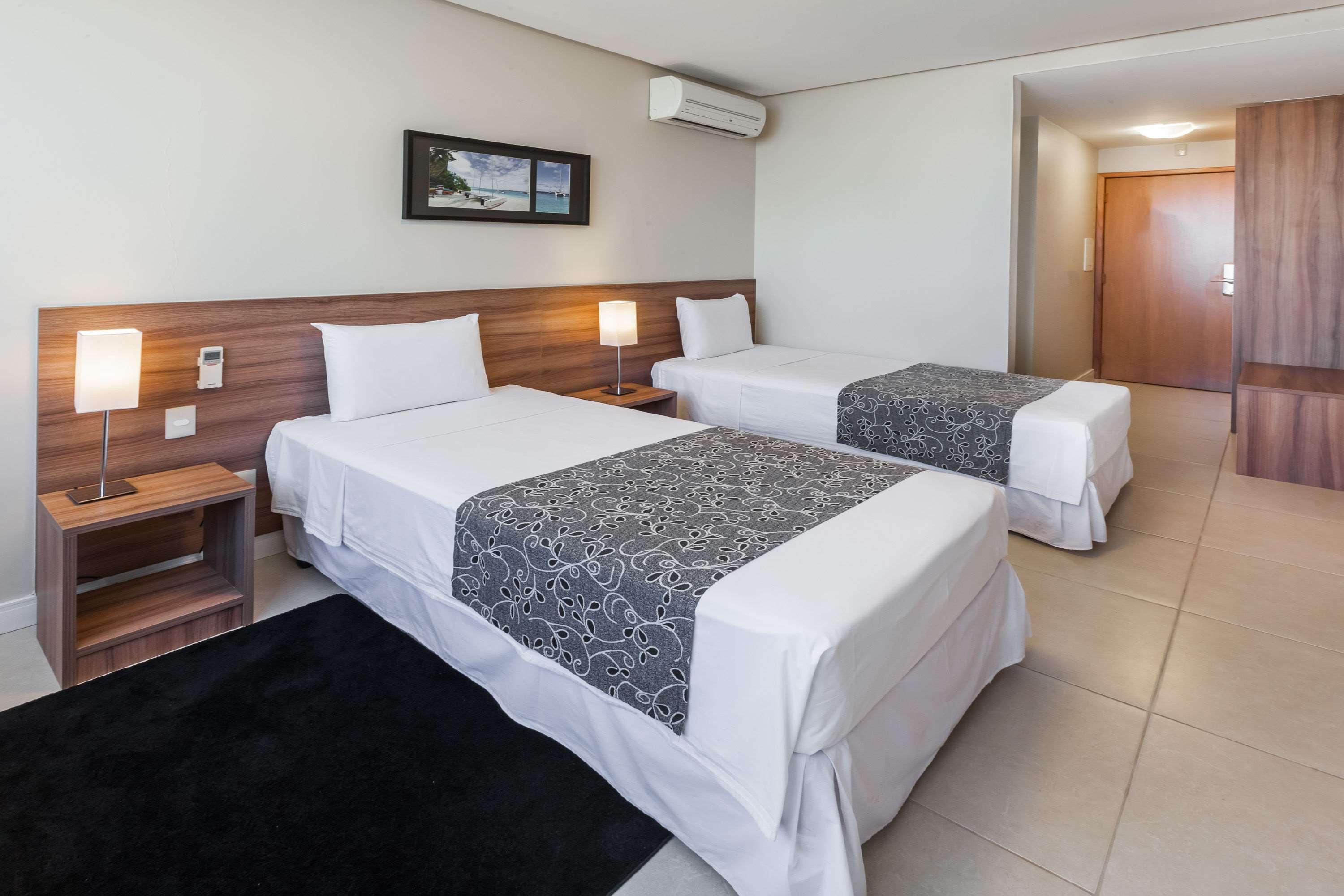 Days Inn By Wyndham Linhares Eksteriør bilde