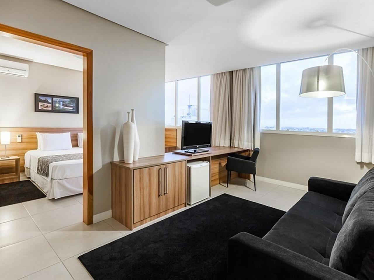 Days Inn By Wyndham Linhares Eksteriør bilde